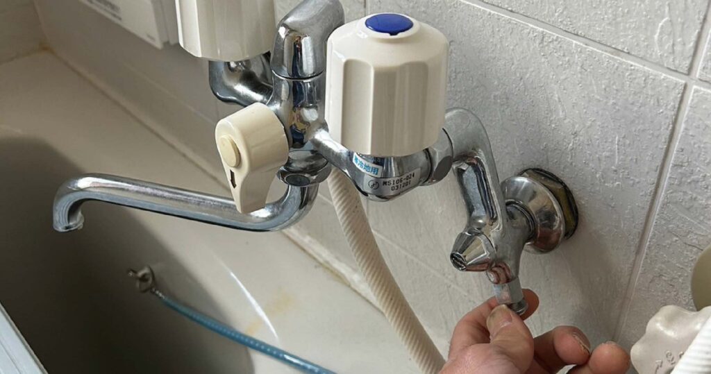 お風呂場の水抜き作業